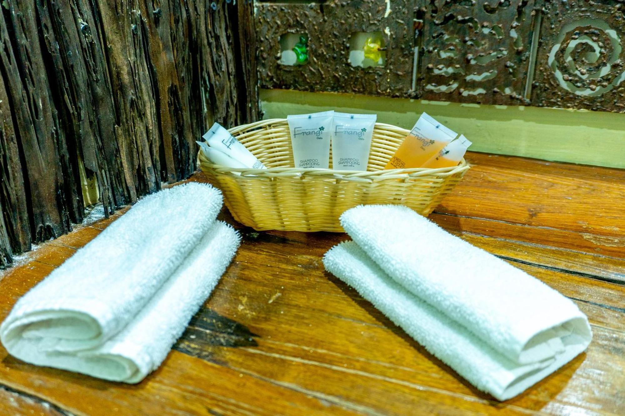 Weru Weru River Lodge Moshi Eksteriør billede