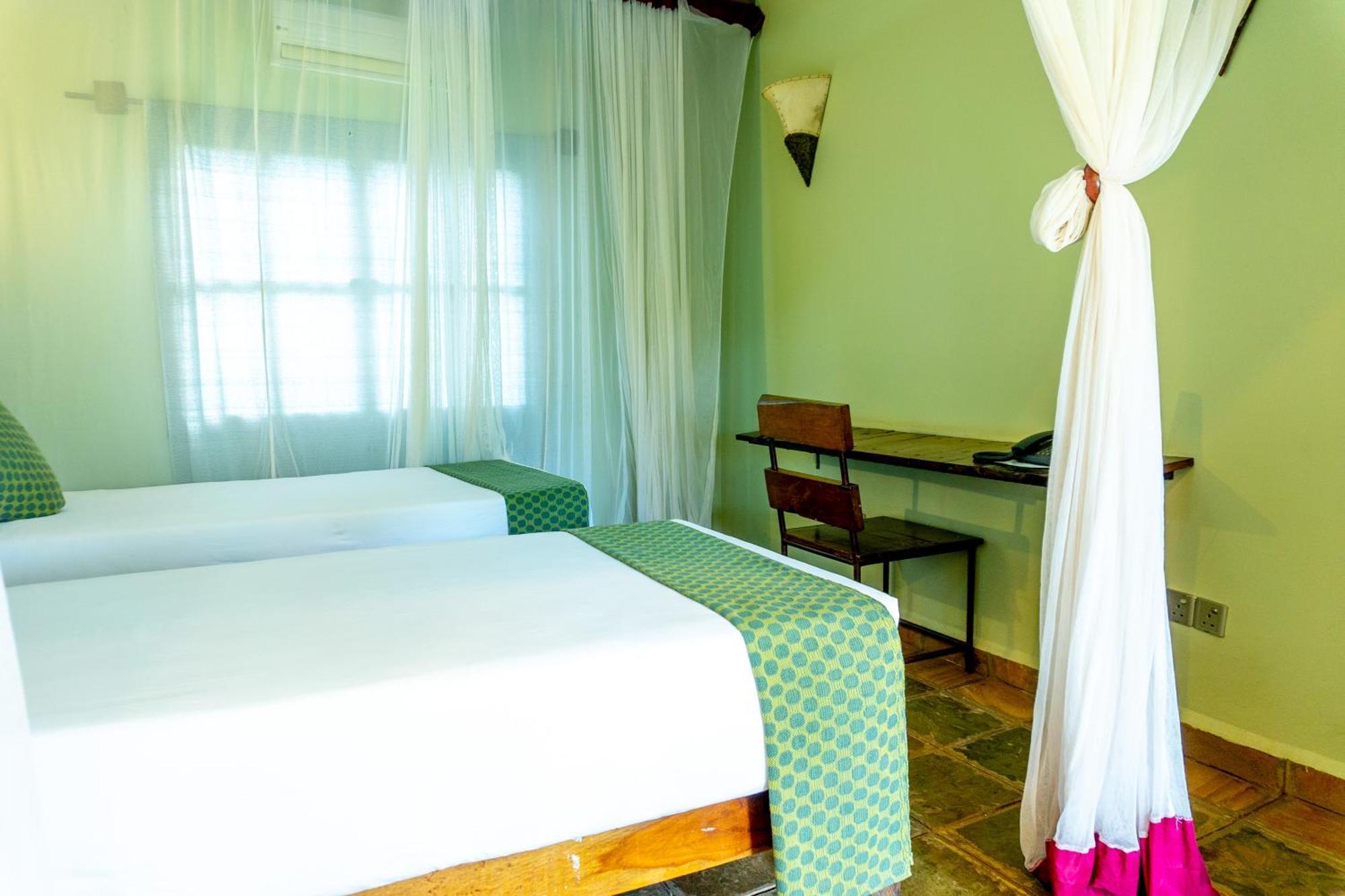 Weru Weru River Lodge Moshi Eksteriør billede