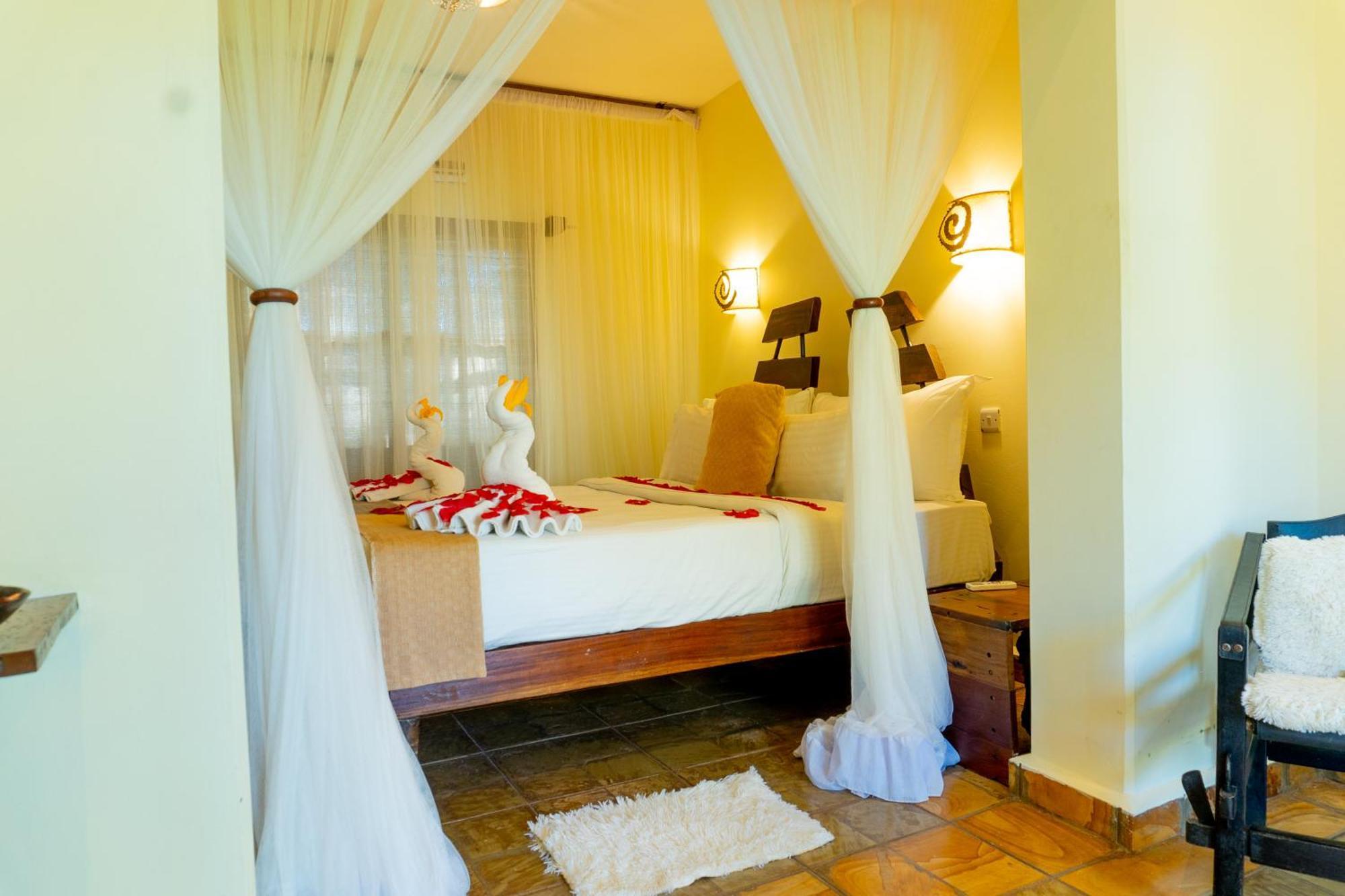 Weru Weru River Lodge Moshi Eksteriør billede