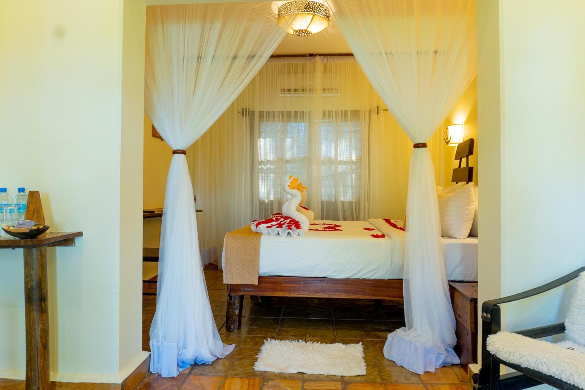 Weru Weru River Lodge Moshi Eksteriør billede