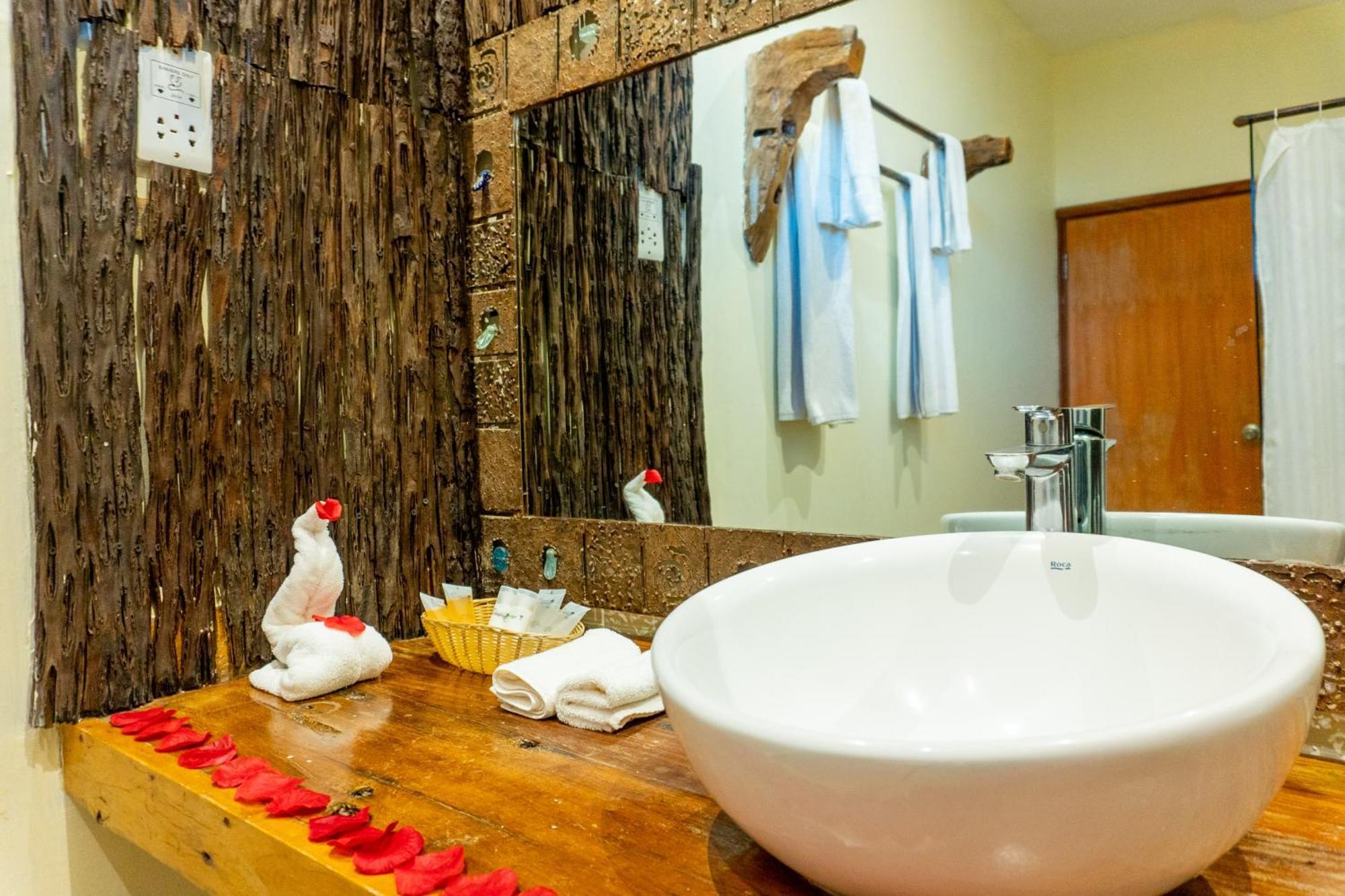 Weru Weru River Lodge Moshi Eksteriør billede